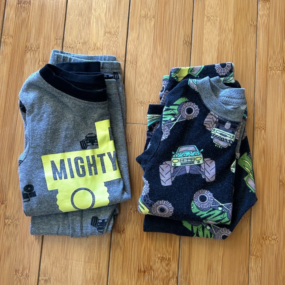 Carters long sleeve pj bundle - 24 months